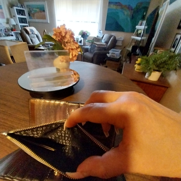 Kate Spade Wallet - Picture 5 of 7